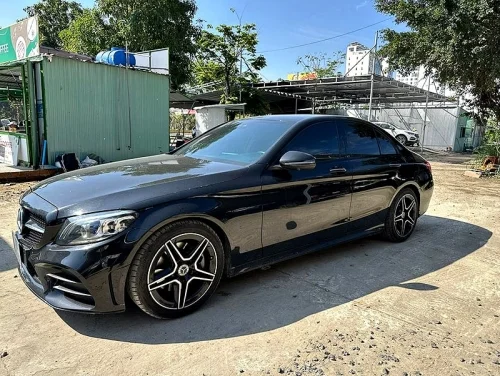 Cho Thuê Xe Mercedes Benz C300 AMG 2019