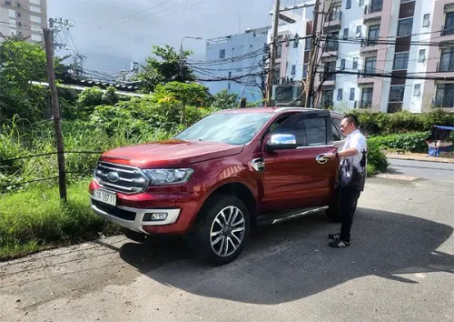 Cho Thuê Xe Ford Everest Titanium 2019