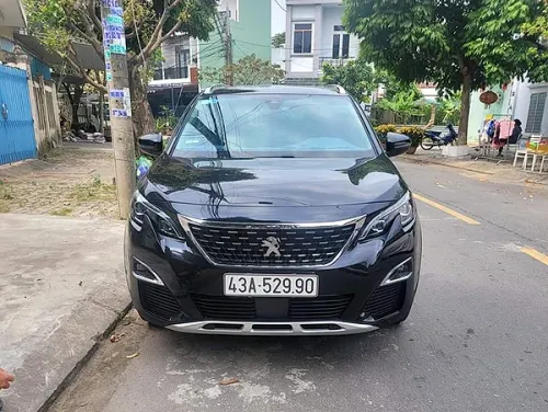 Cho Thuê Xe Peugeot 5008