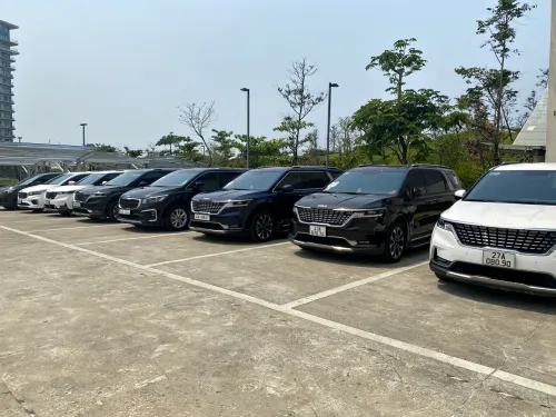 Cho Thuê Xe 4 chỗ | Kia Cerato - Sedona - Mazda - Toyota